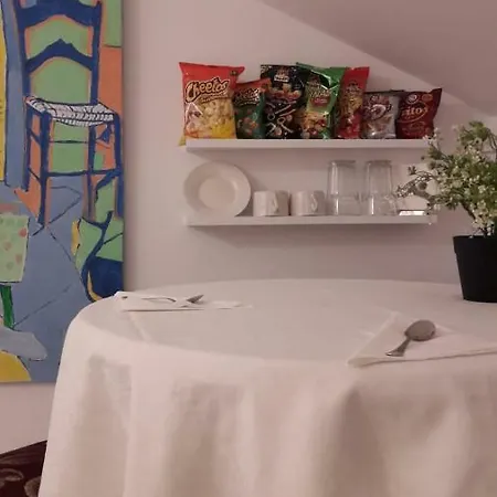 Lucus Bed Nocleg ze śniadaniem *